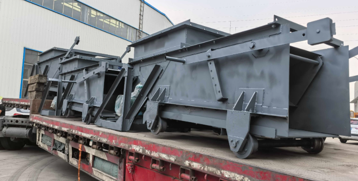 K2往复式给煤机厂区发货